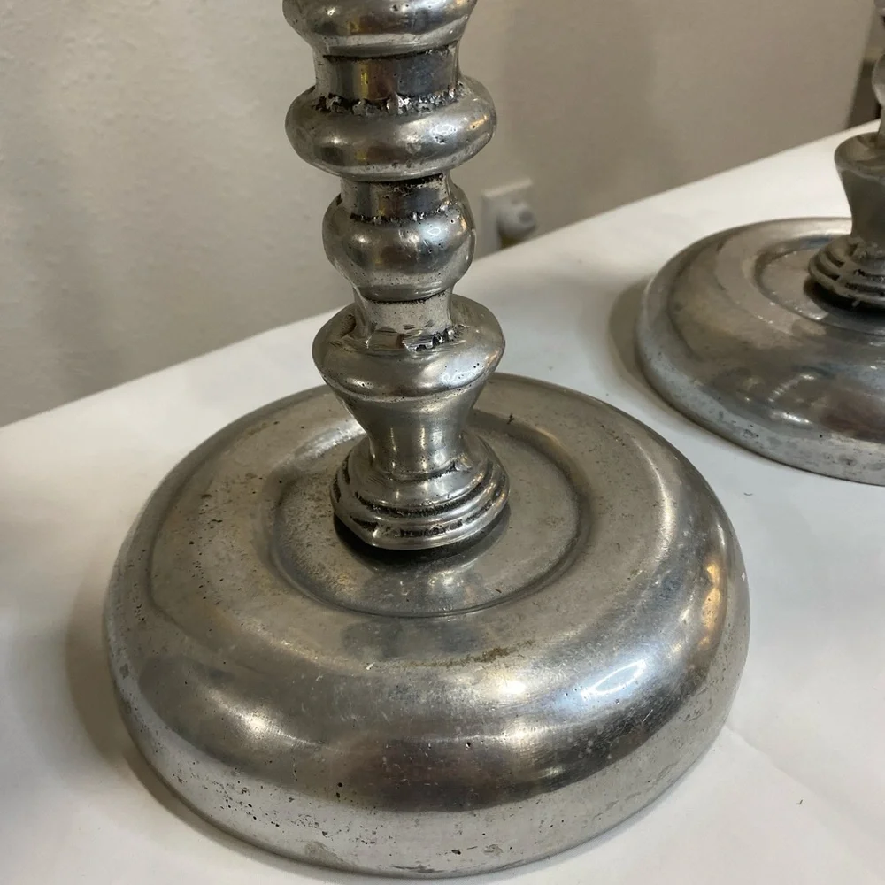 Elegant Silver Candle Holders with Green Floral Accents ⭐️